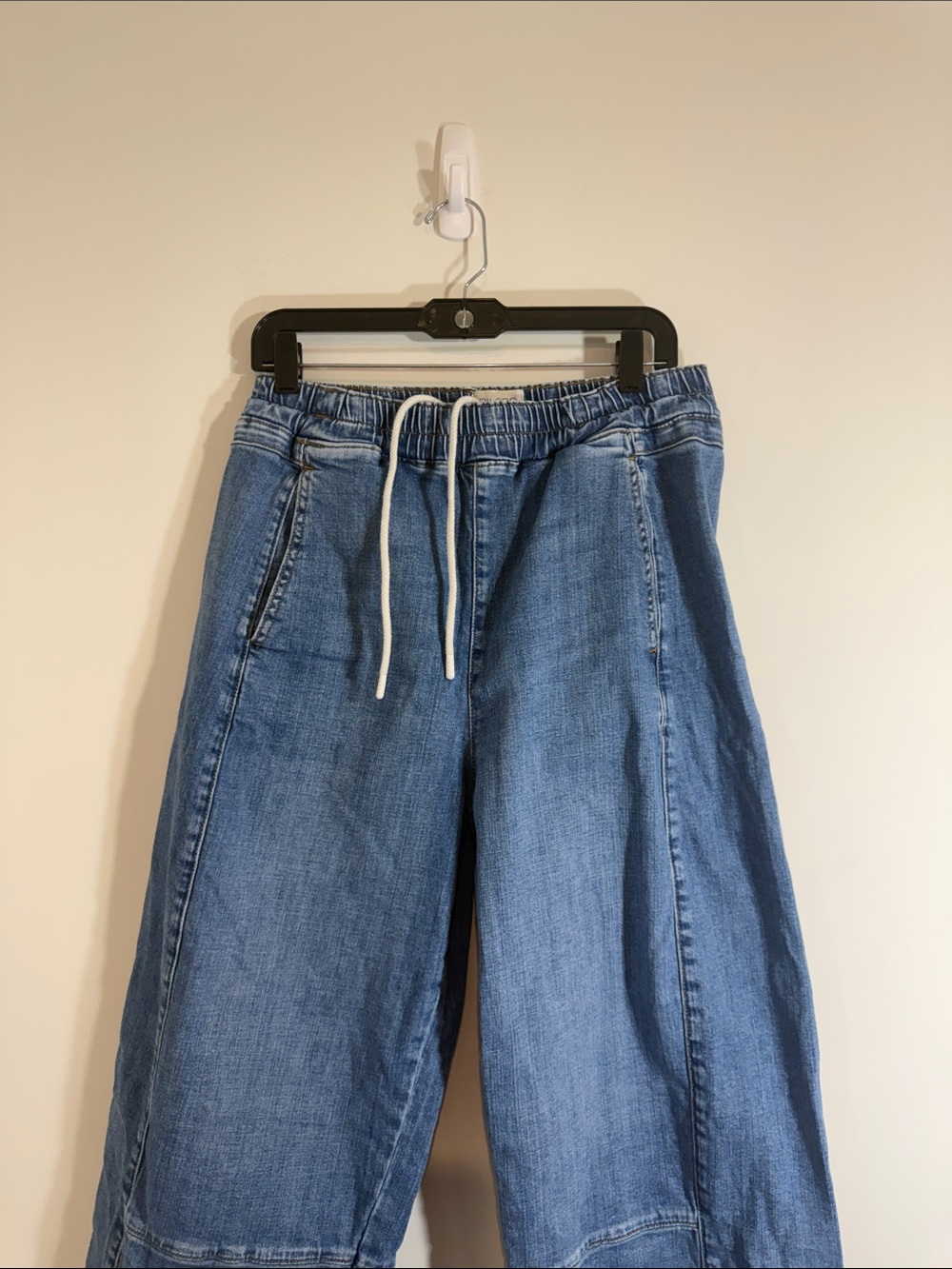 Pilcro Izzie Relaxed Pull-On Barrel Jeans medium - Picture 9 of 13